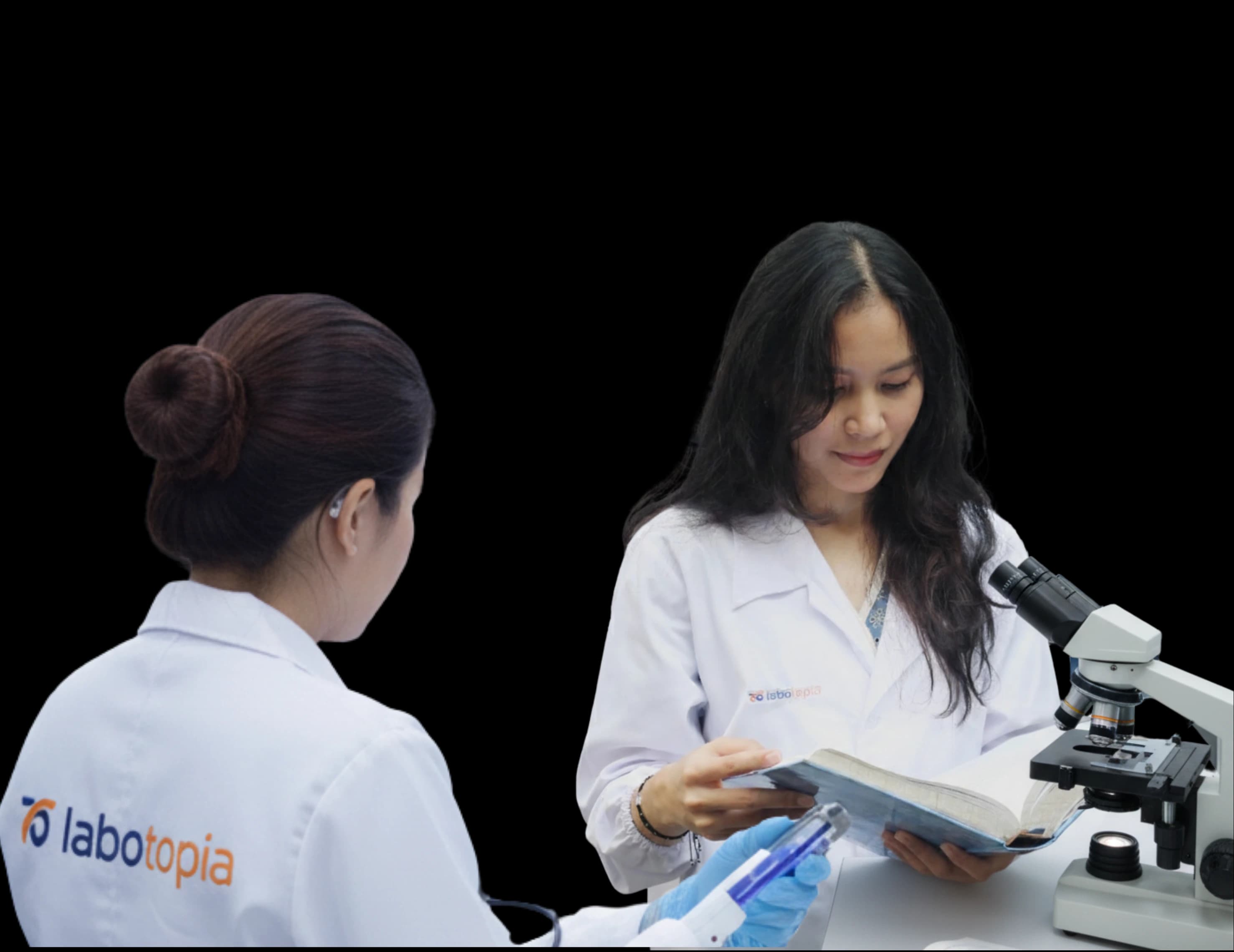 group of researcher analyzing samples